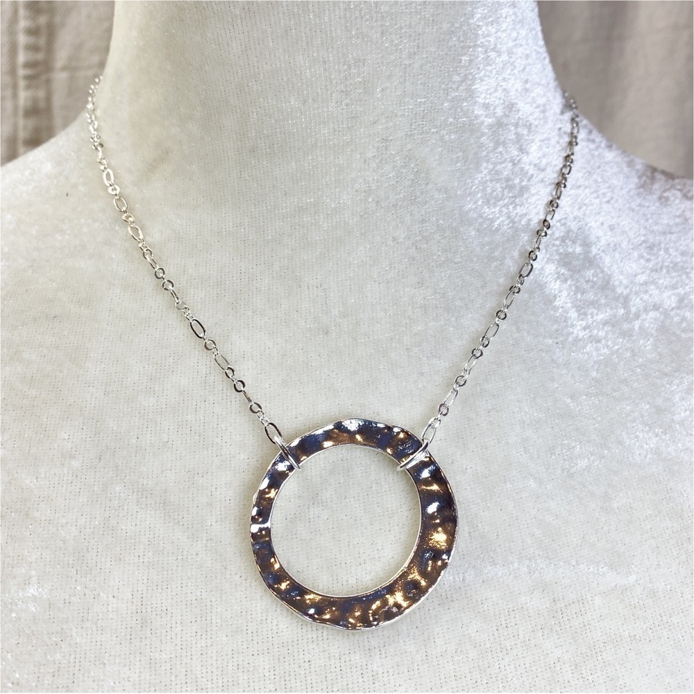 Meraki Accessories silver tone chain necklace with hammered circle pendant